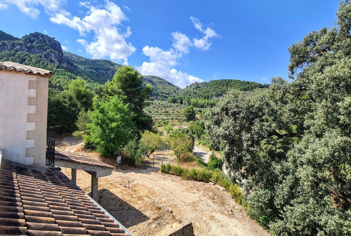 13 Bed Townhouse for sale in Muro De Alcoy Costa Blanca, Alicante, Spain