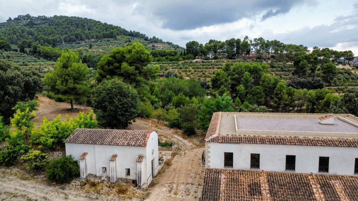 13 Bed Townhouse for sale in Muro De Alcoy Costa Blanca, Alicante, Spain