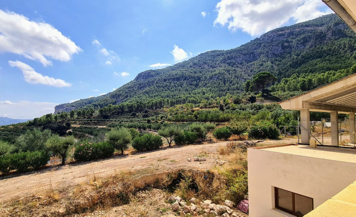 13 Bed Townhouse for sale in Muro De Alcoy Costa Blanca, Alicante, Spain