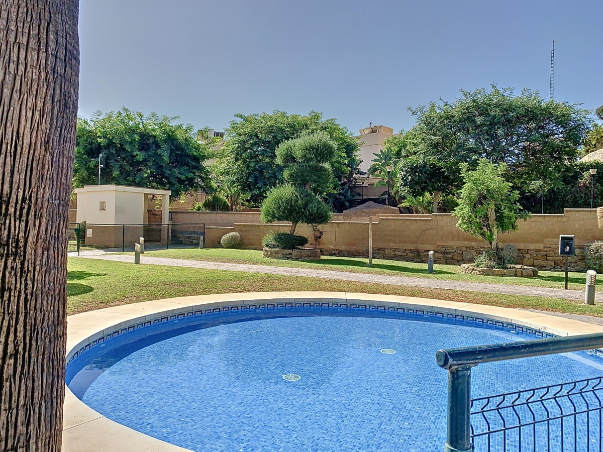 2 Bed Townhouse for sale in Valleniza Costa Del Sol East, Málaga, Spain