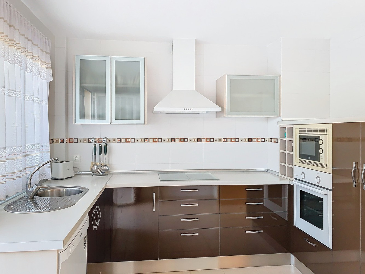 2 Bed Townhouse for sale in Valleniza Costa Del Sol East, Málaga, Spain