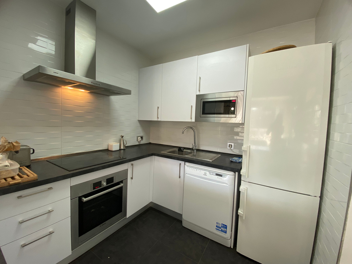 3 Bed Apartment for sale in Fuengirola Costa Del Sol, Málaga, Spain