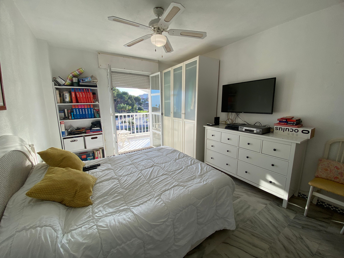3 Bed Apartment for sale in Fuengirola Costa Del Sol, Málaga, Spain