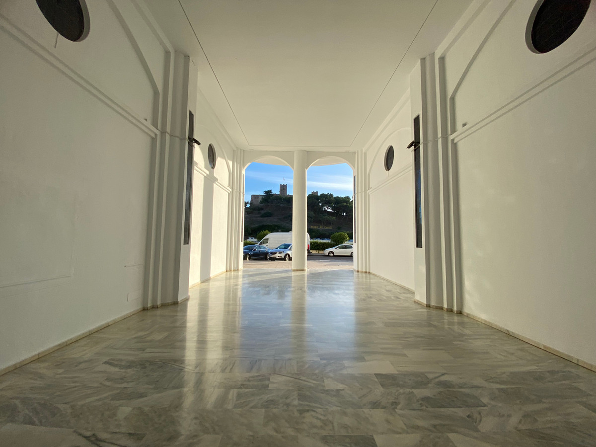 3 Bed Apartment for sale in Fuengirola Costa Del Sol, Málaga, Spain