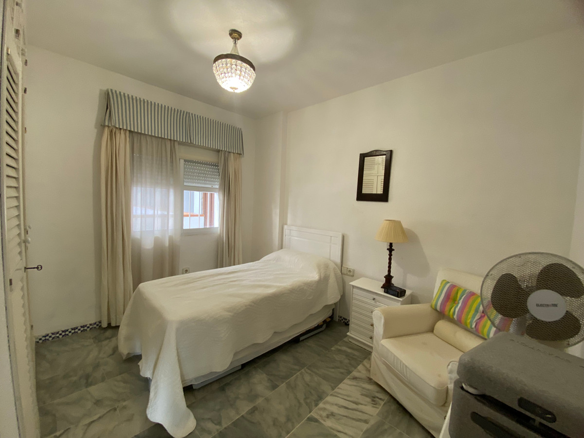 3 Bed Apartment for sale in Fuengirola Costa Del Sol, Málaga, Spain