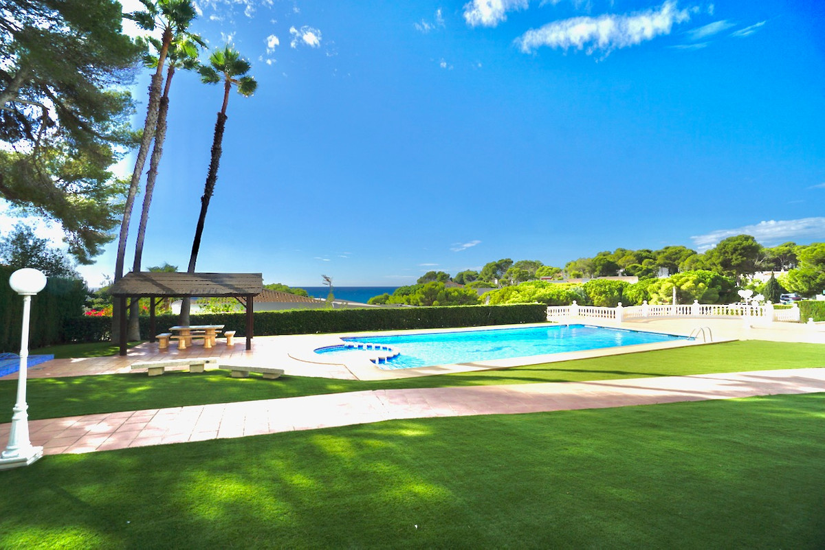 Se vende Apartamento Planta Baja de 2 dormitorios en Costa Blanca, Alicante, España