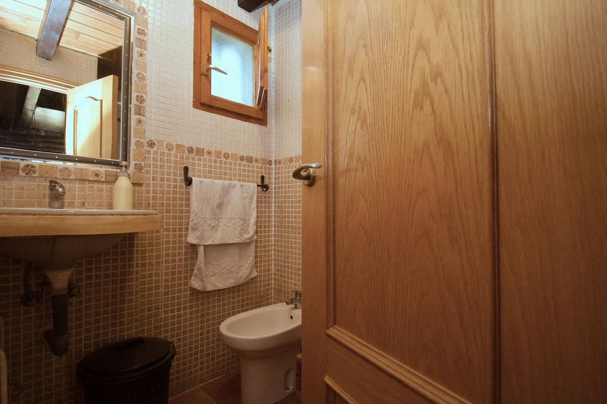 Se vende Finca - Cortijo de 3 dormitorios en Costa Del Sol, Málaga, España