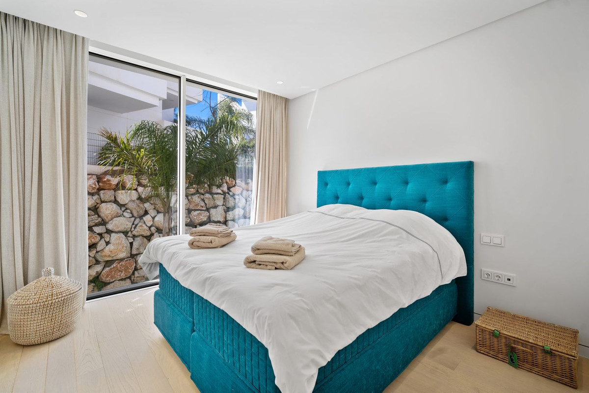 Se vende Apartamento Planta Media de 3 dormitorios en Costa Del Sol, Málaga, España