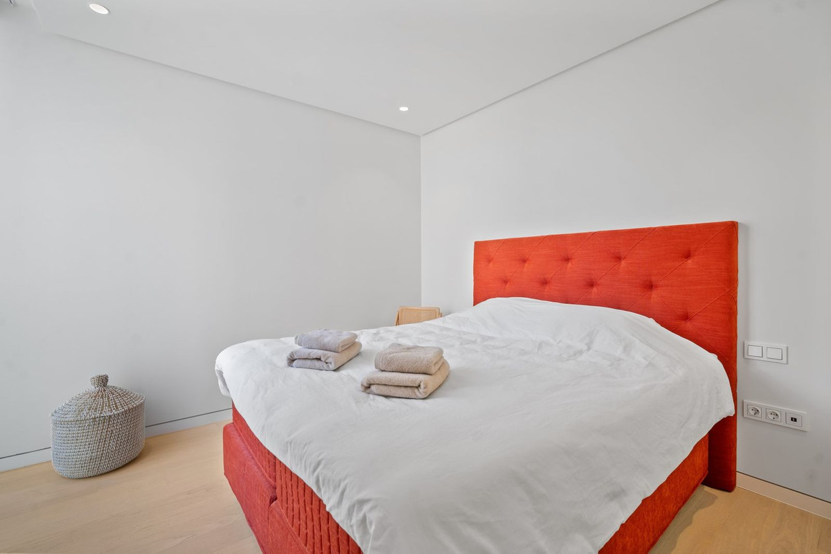 Se vende Apartamento Planta Media de 3 dormitorios en Costa Del Sol, Málaga, España
