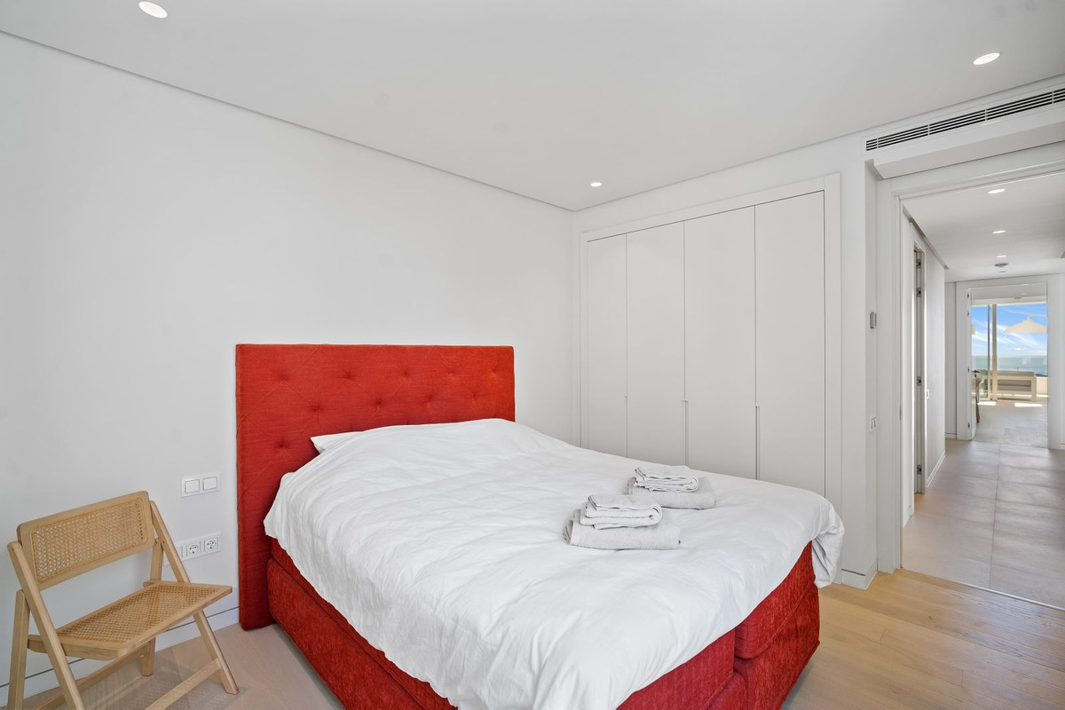 Se vende Apartamento Planta Media de 3 dormitorios en Costa Del Sol, Málaga, España