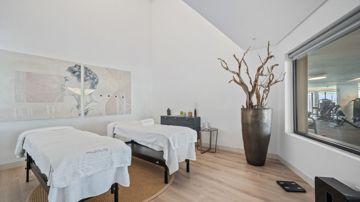Se vende Apartamento Planta Media de 3 dormitorios en Costa Del Sol, Málaga, España