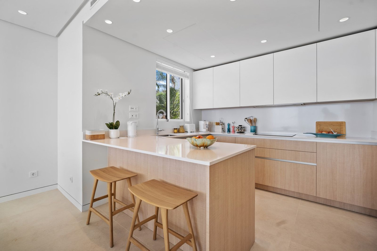 Se vende Apartamento Planta Media de 3 dormitorios en Costa Del Sol, Málaga, España