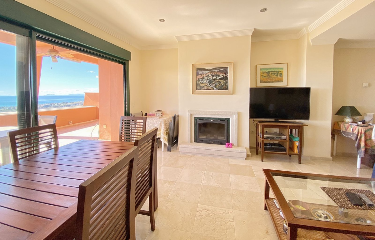2 Bed Apartment for sale in El Rosario Costa Del Sol, Málaga, Spain