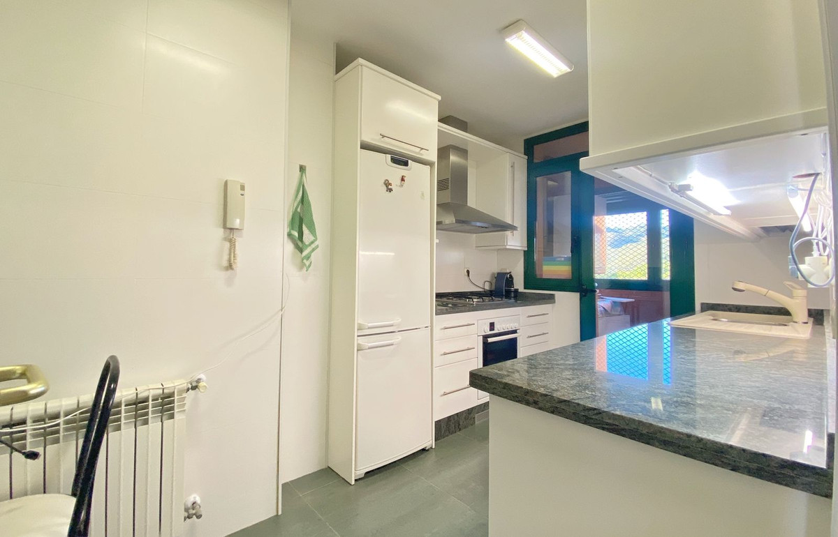 2 Bed Apartment for sale in El Rosario Costa Del Sol, Málaga, Spain
