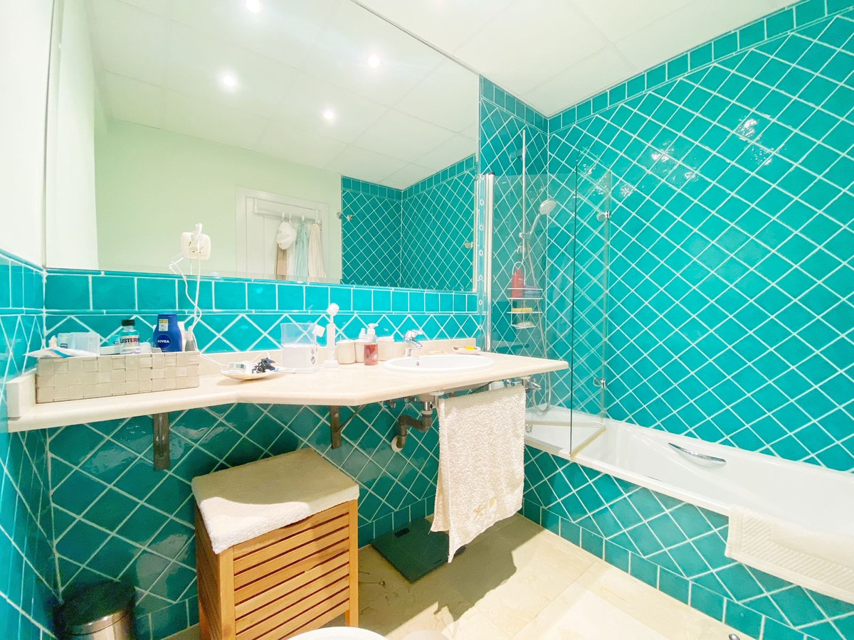 2 Bed Apartment for sale in El Rosario Costa Del Sol, Málaga, Spain