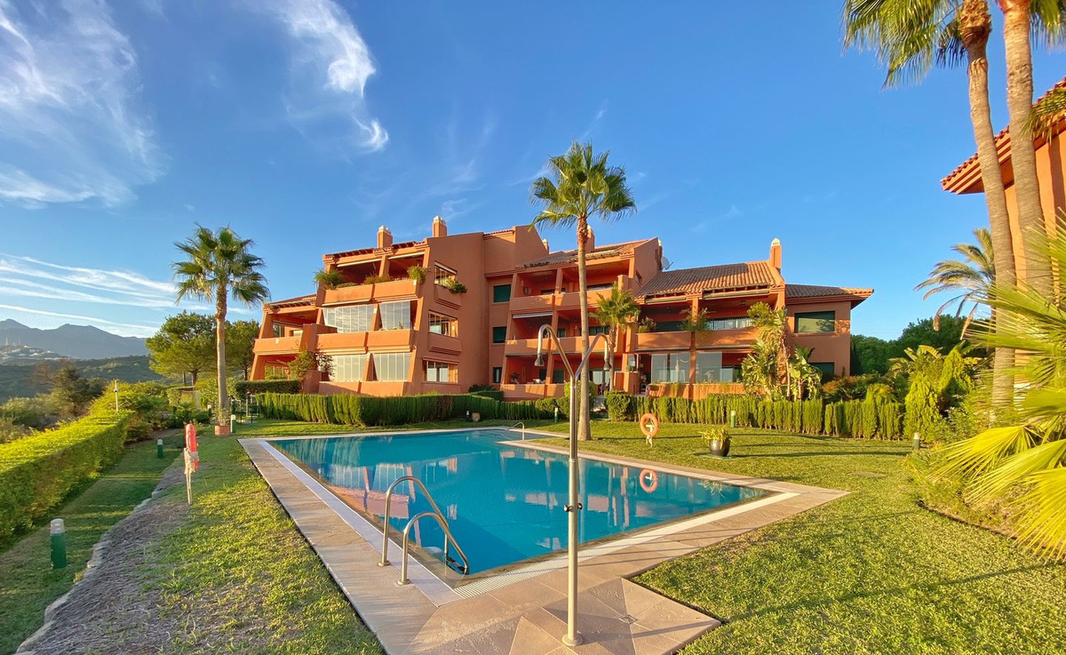 2 Bed Apartment for sale in El Rosario Costa Del Sol, Málaga, Spain