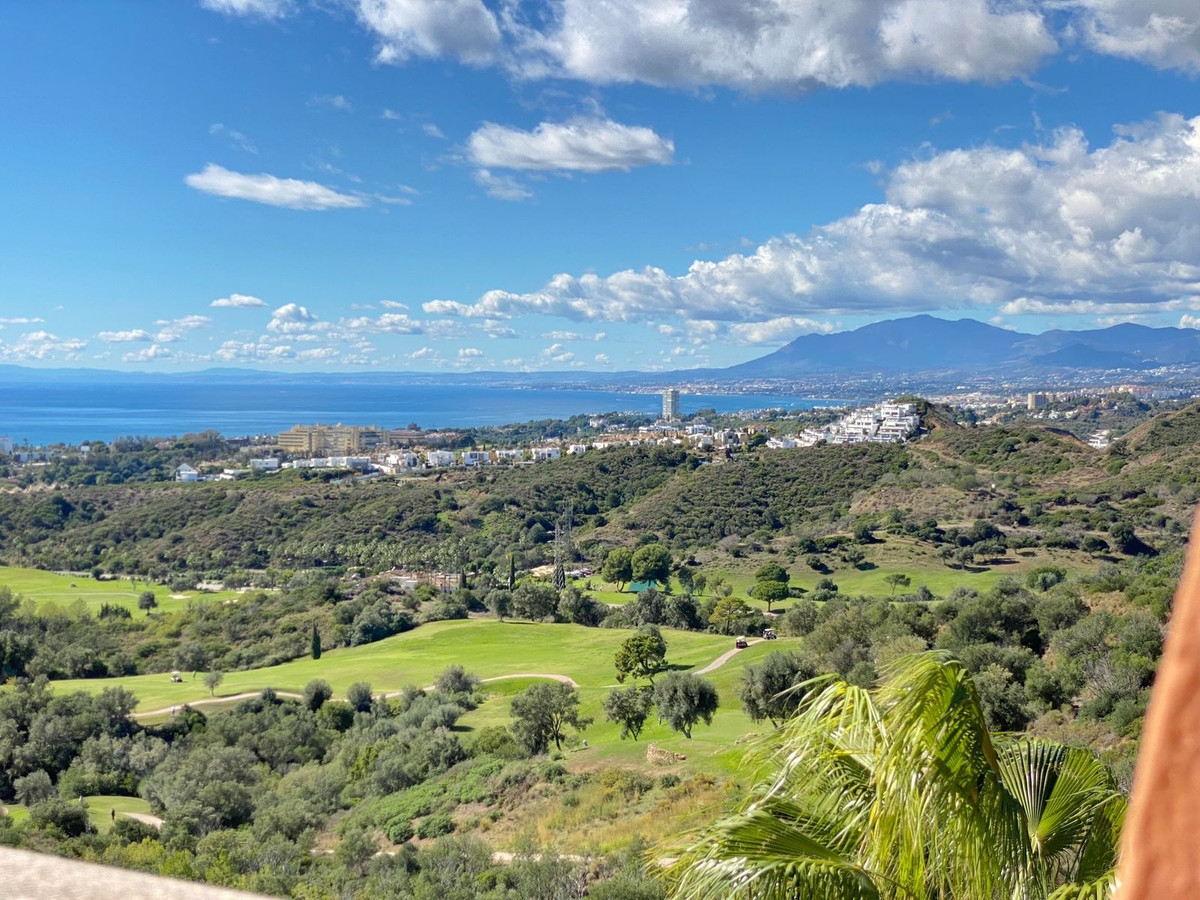 2 Bed Apartment for sale in El Rosario Costa Del Sol, Málaga, Spain