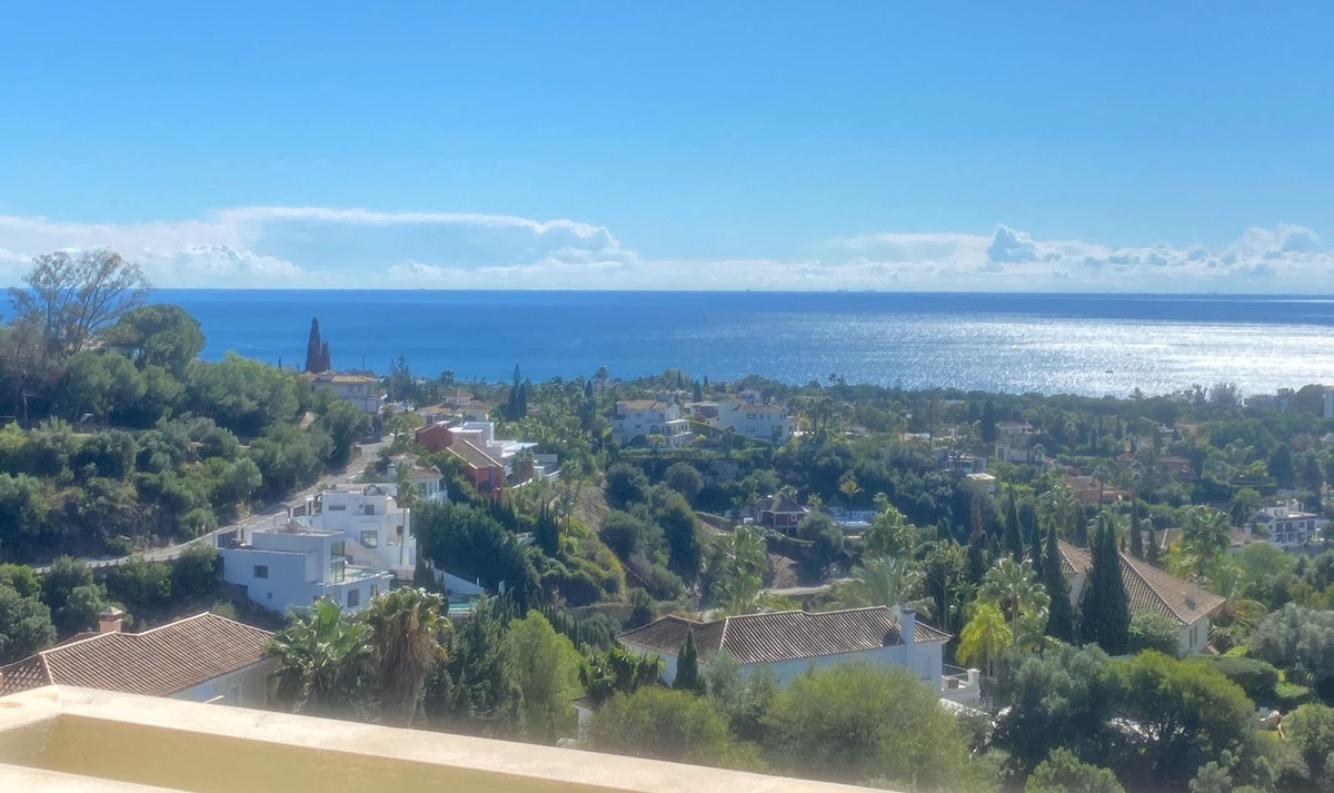 2 Bed Apartment for sale in El Rosario Costa Del Sol, Málaga, Spain