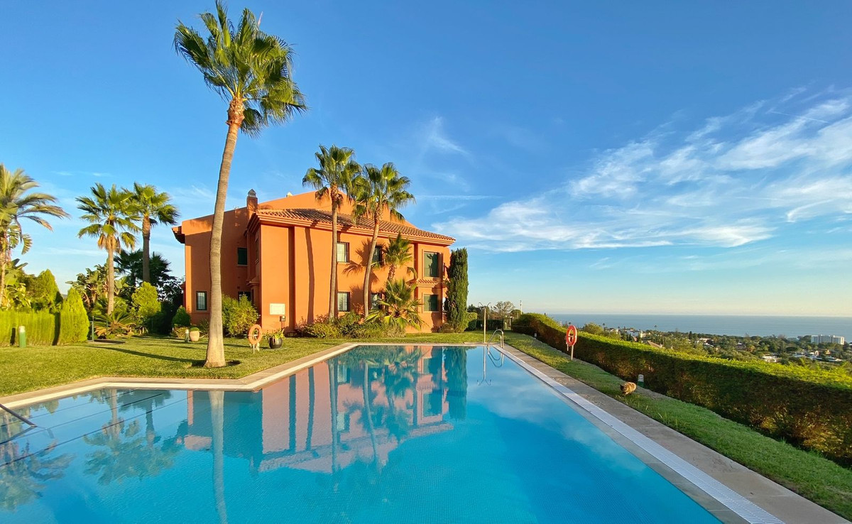 2 Bed Apartment for sale in El Rosario Costa Del Sol, Málaga, Spain