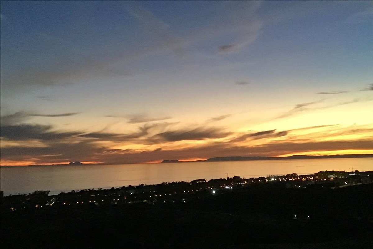 2 Bed Apartment for sale in El Rosario Costa Del Sol, Málaga, Spain