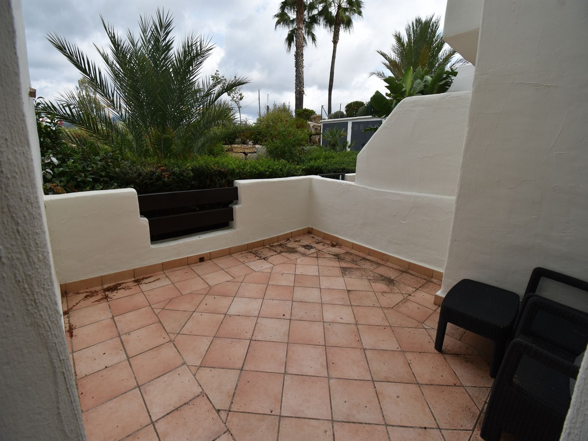 2 Bed Apartment for sale in Estepona Costa Del Sol, Málaga, Spain