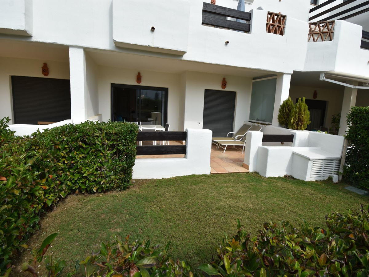 2 Bed Apartment for sale in Estepona Costa Del Sol, Málaga, Spain