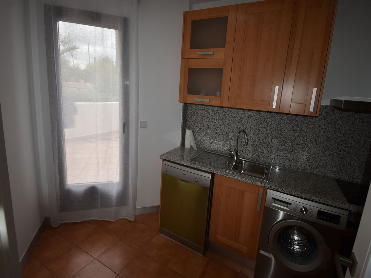 2 Bed Apartment for sale in Estepona Costa Del Sol, Málaga, Spain
