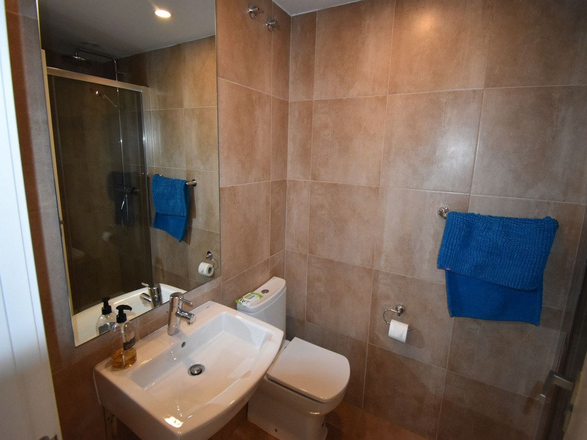 2 Bed Apartment for sale in Estepona Costa Del Sol, Málaga, Spain