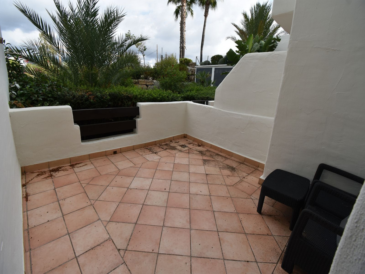 2 Bed Apartment for sale in Estepona Costa Del Sol, Málaga, Spain