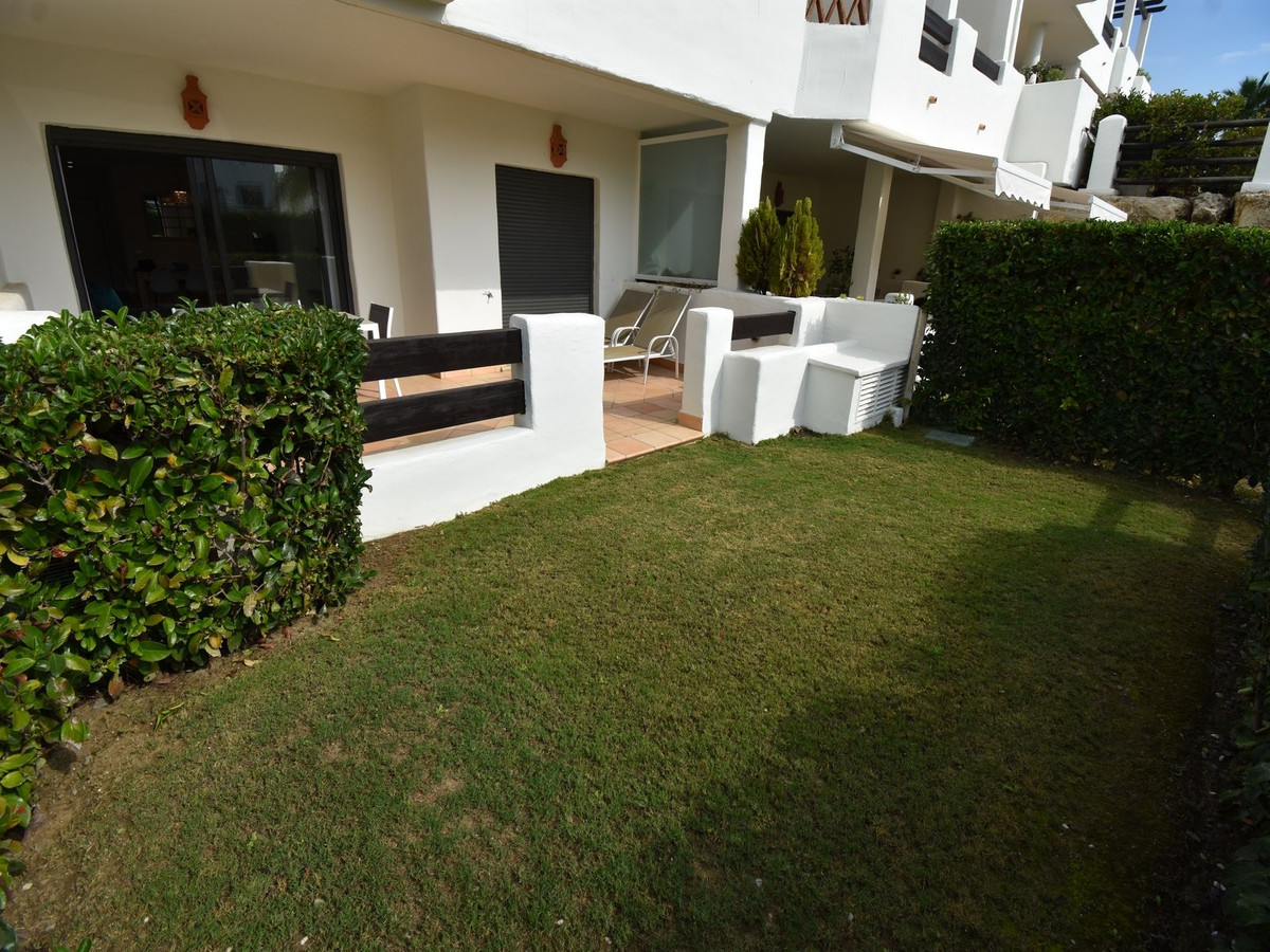 2 Bed Apartment for sale in Estepona Costa Del Sol, Málaga, Spain