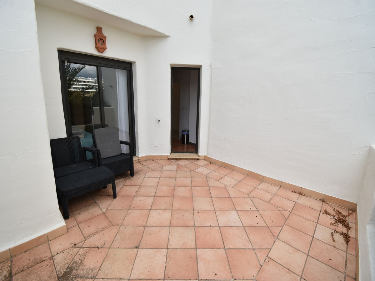 2 Bed Apartment for sale in Estepona Costa Del Sol, Málaga, Spain