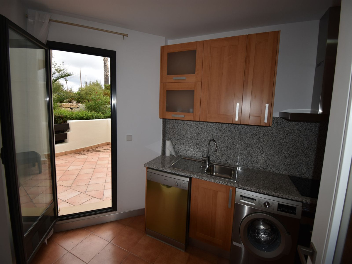 2 Bed Apartment for sale in Estepona Costa Del Sol, Málaga, Spain