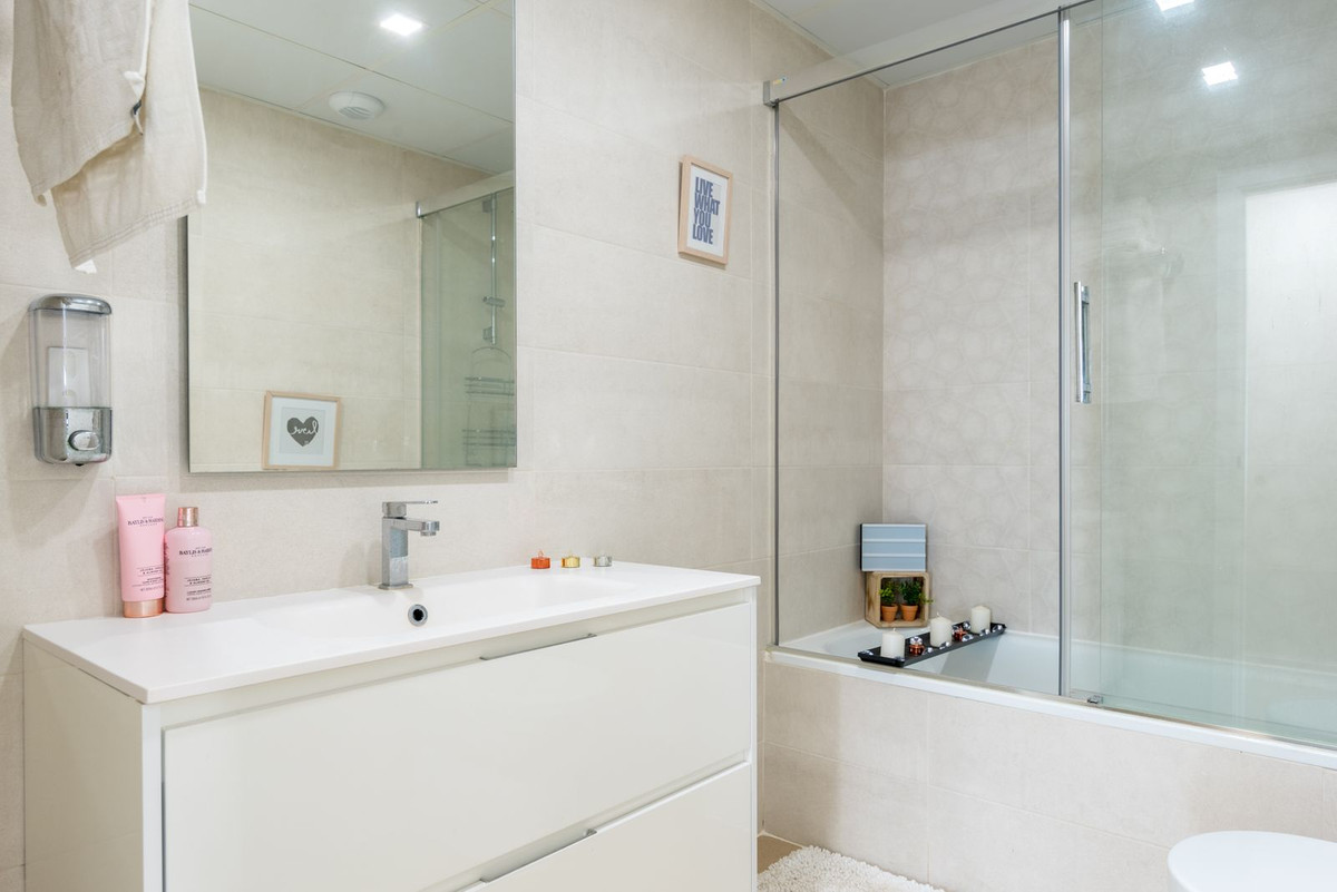 3 Bed Apartment for sale in Benalmadena Costa Del Sol, Málaga, Spain