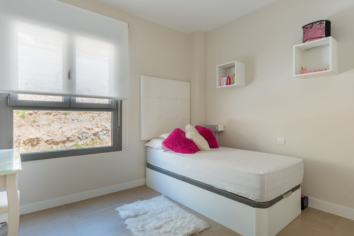 3 Bed Apartment for sale in Benalmadena Costa Del Sol, Málaga, Spain