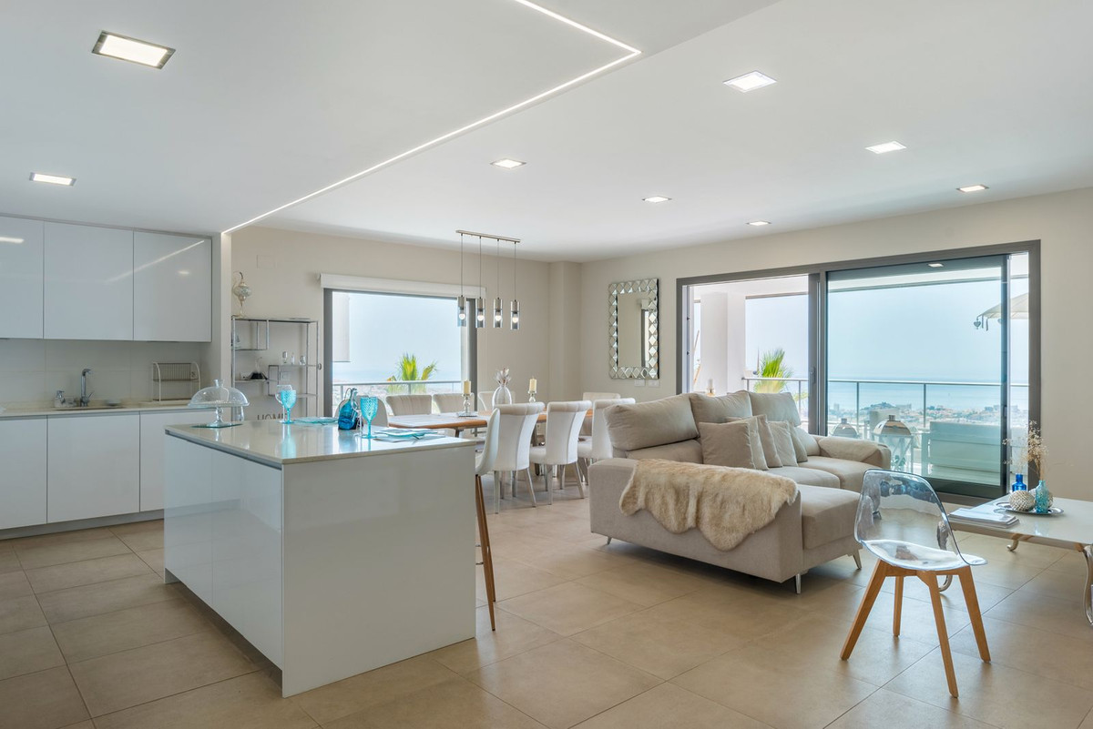 3 Bed Apartment for sale in Benalmadena Costa Del Sol, Málaga, Spain