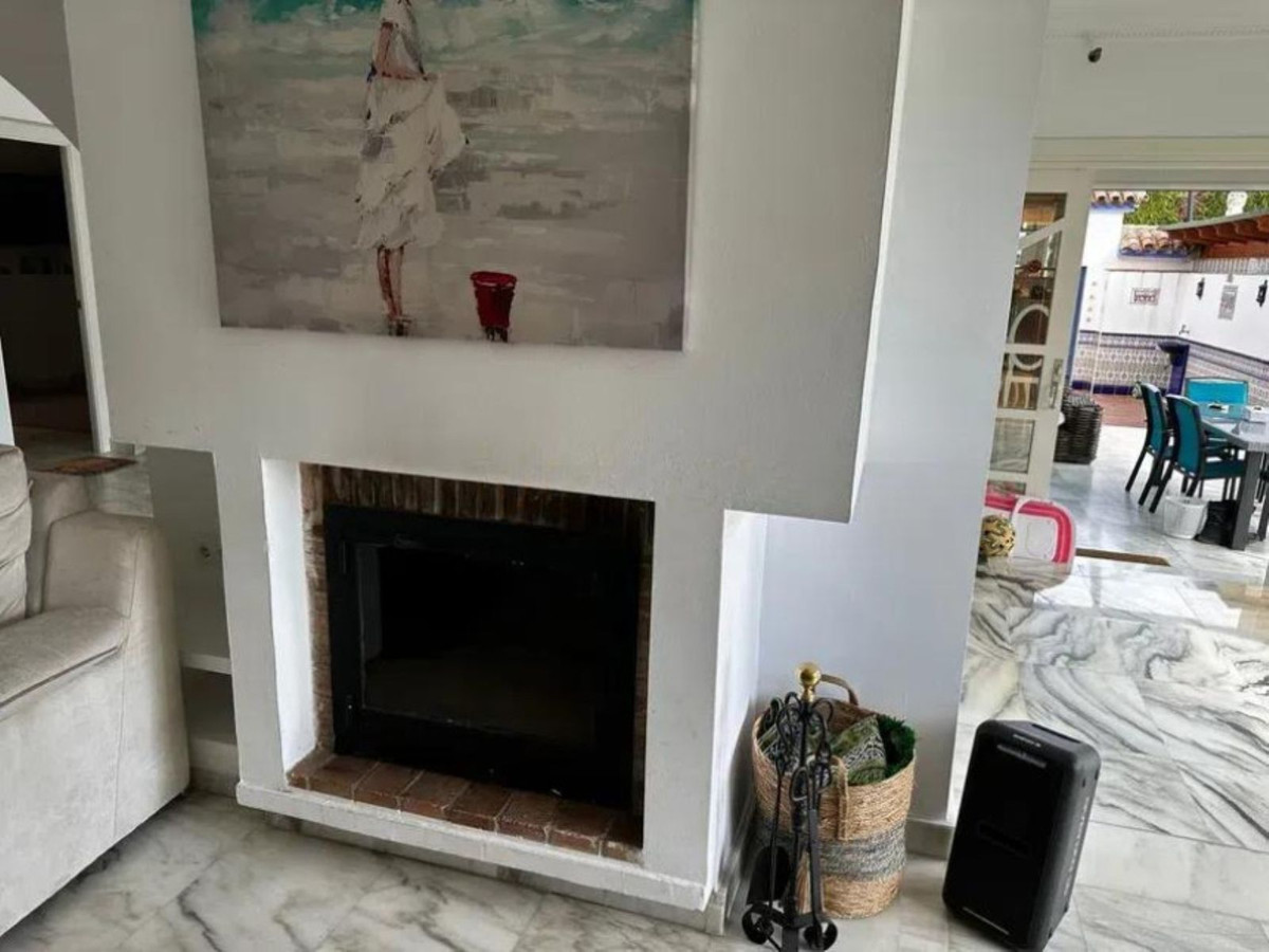 5 Bed Townhouse for sale in Marbella Costa Del Sol, Málaga, Spain