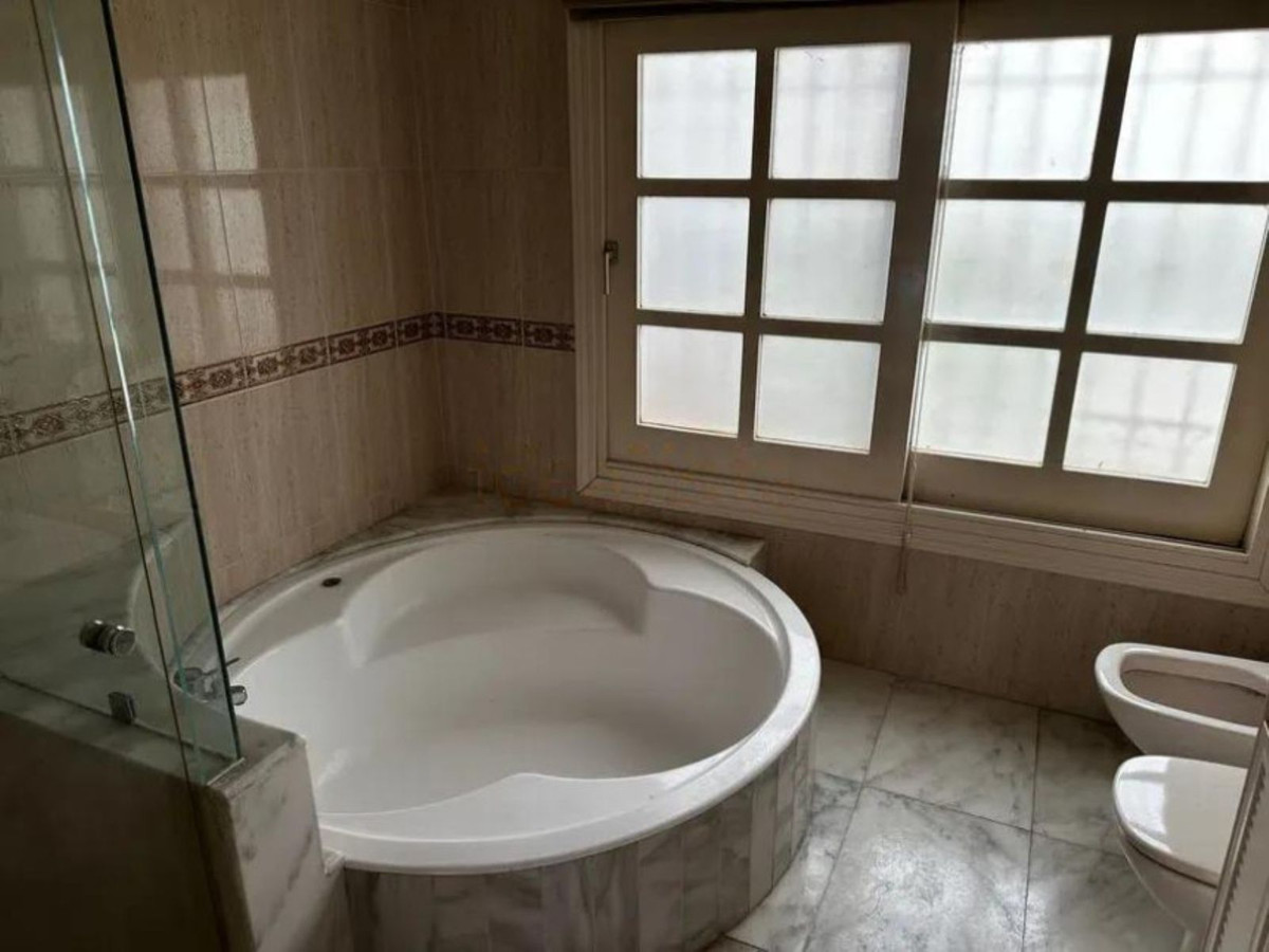 5 Bed Townhouse for sale in Marbella Costa Del Sol, Málaga, Spain