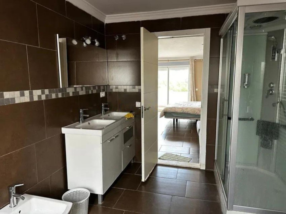 5 Bed Townhouse for sale in Marbella Costa Del Sol, Málaga, Spain
