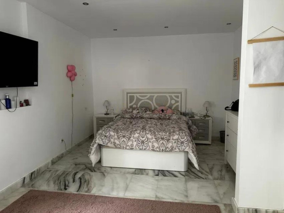 5 Bed Townhouse for sale in Marbella Costa Del Sol, Málaga, Spain