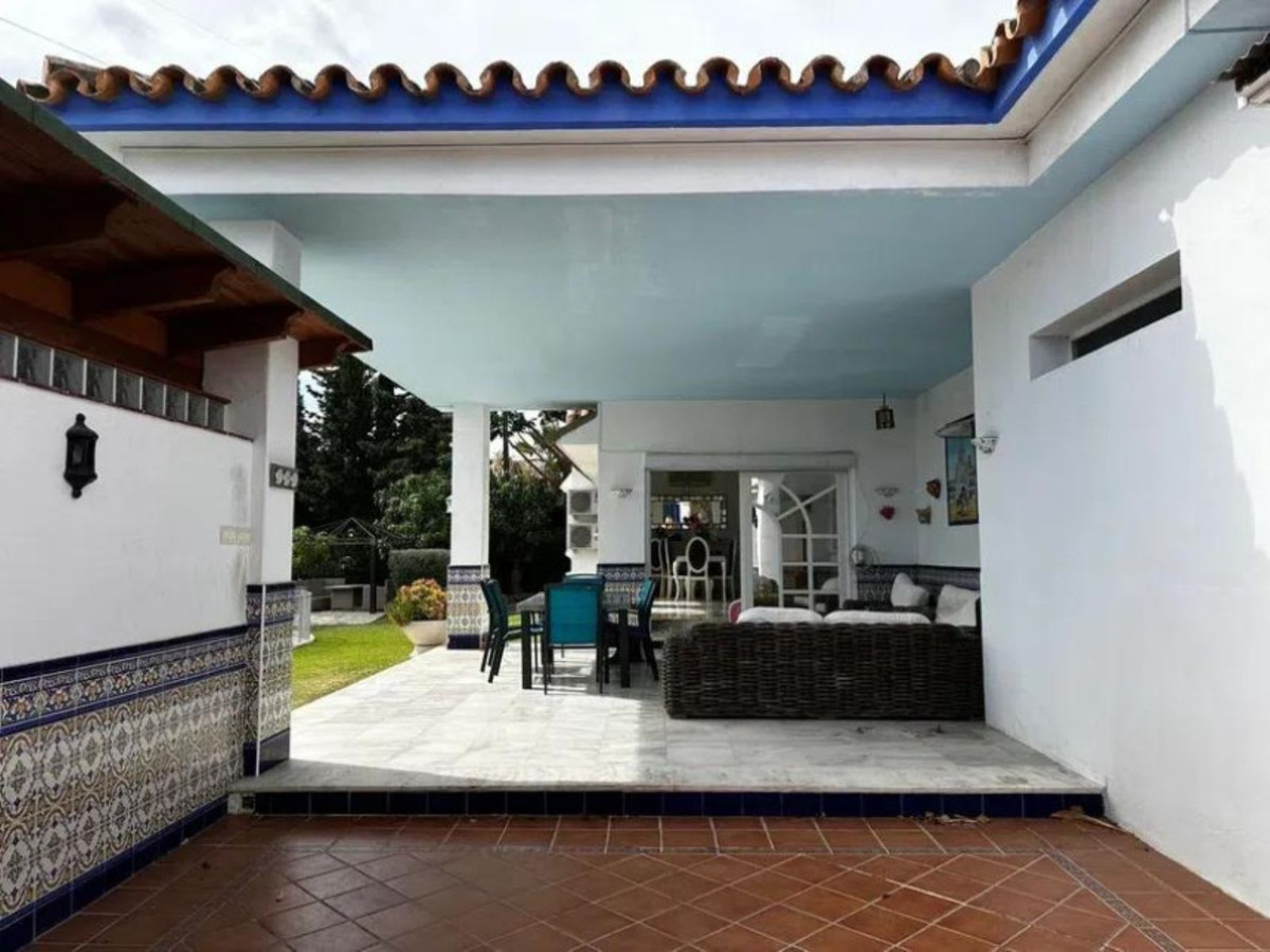 5 Bed Townhouse for sale in Marbella Costa Del Sol, Málaga, Spain