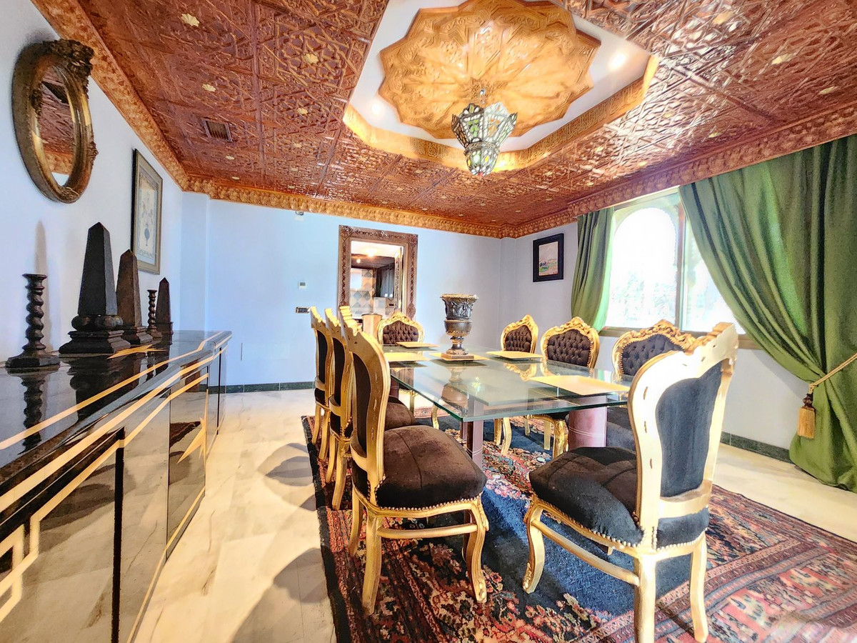 8 Bed Townhouse for sale in La Cala De Mijas Costa Del Sol, Málaga, Spain