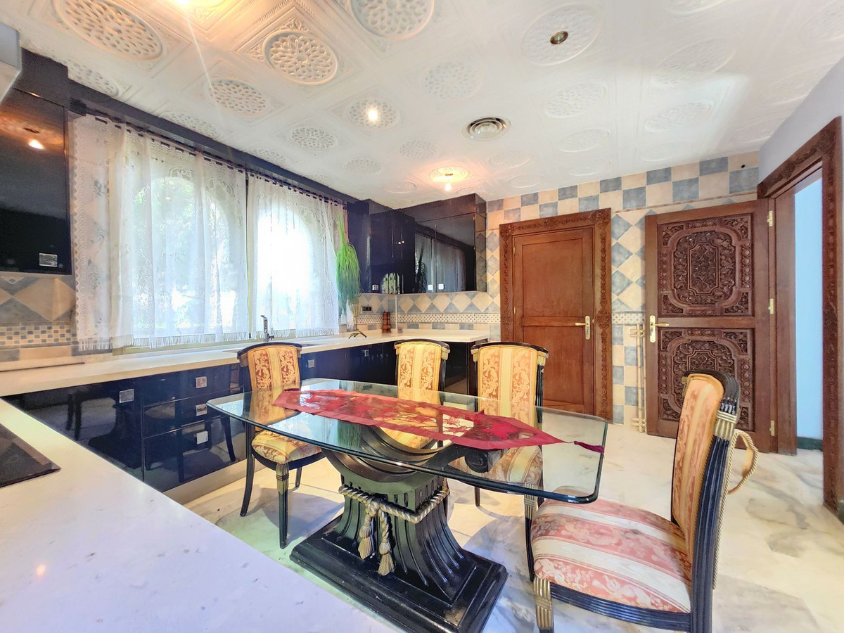 8 Bed Townhouse for sale in La Cala De Mijas Costa Del Sol, Málaga, Spain
