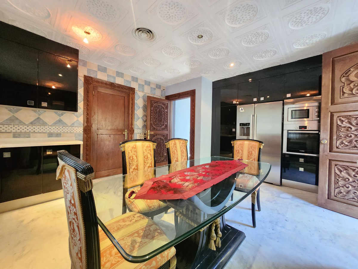 8 Bed Townhouse for sale in La Cala De Mijas Costa Del Sol, Málaga, Spain