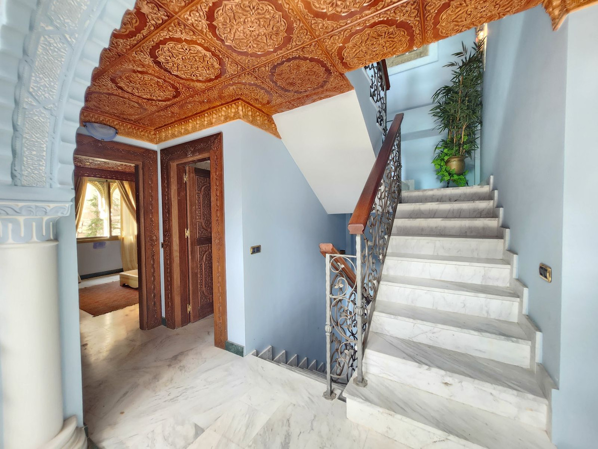 8 Bed Townhouse for sale in La Cala De Mijas Costa Del Sol, Málaga, Spain