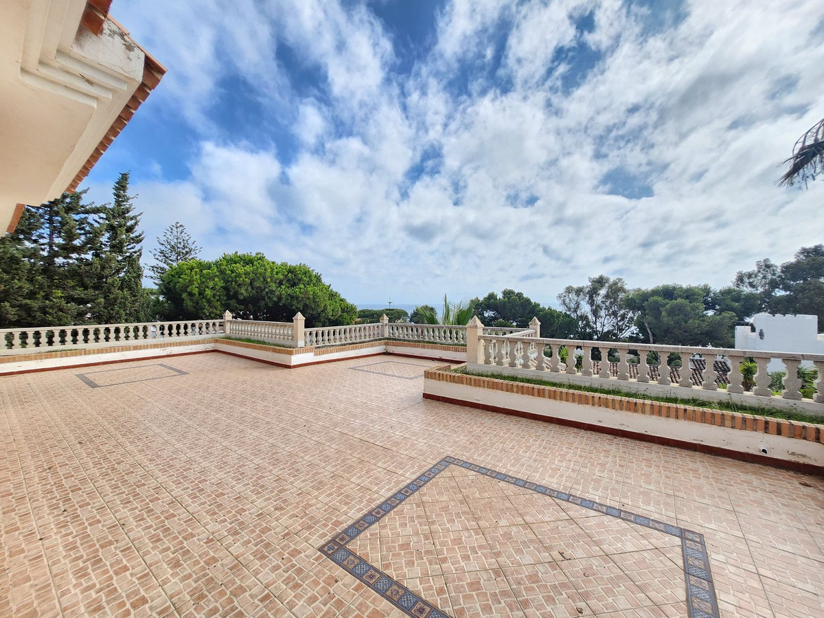 8 Bed Townhouse for sale in La Cala De Mijas Costa Del Sol, Málaga, Spain