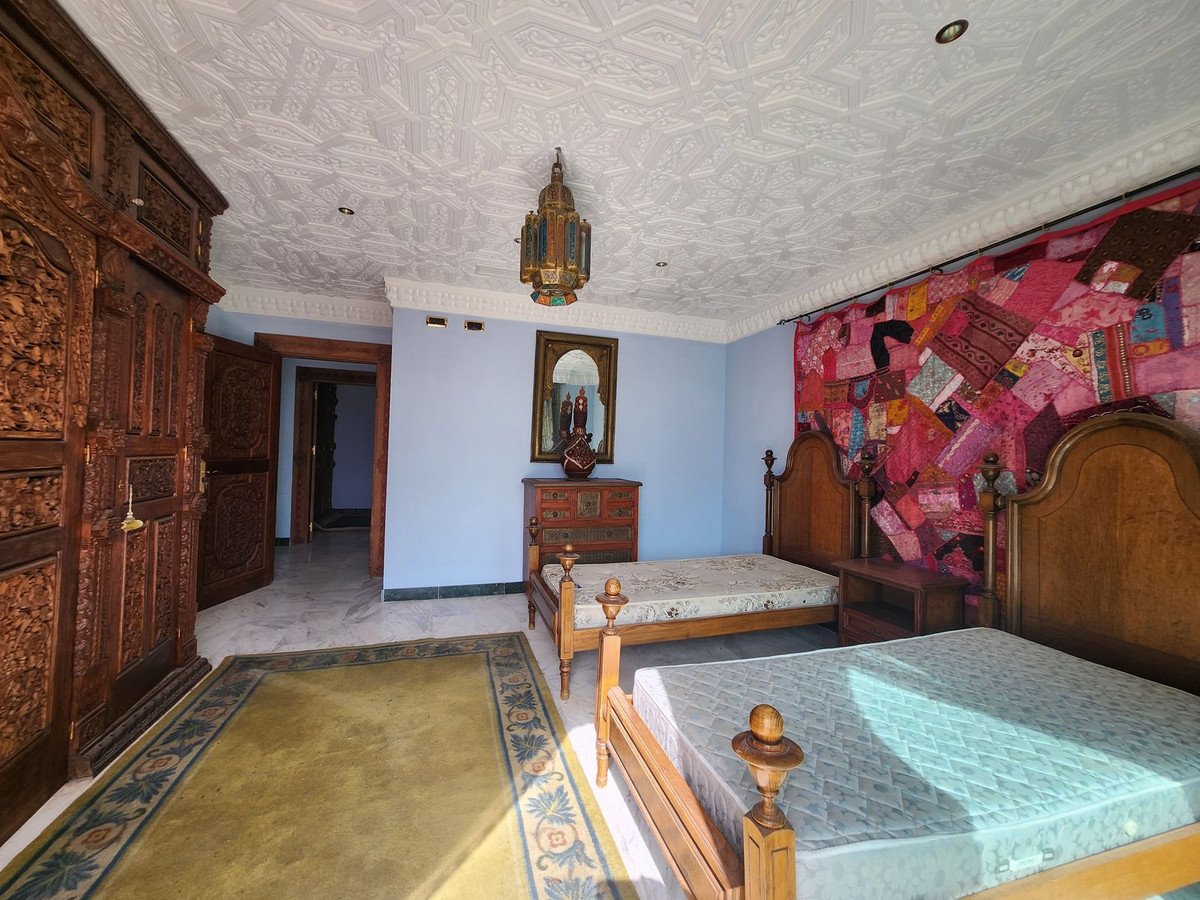 8 Bed Townhouse for sale in La Cala De Mijas Costa Del Sol, Málaga, Spain