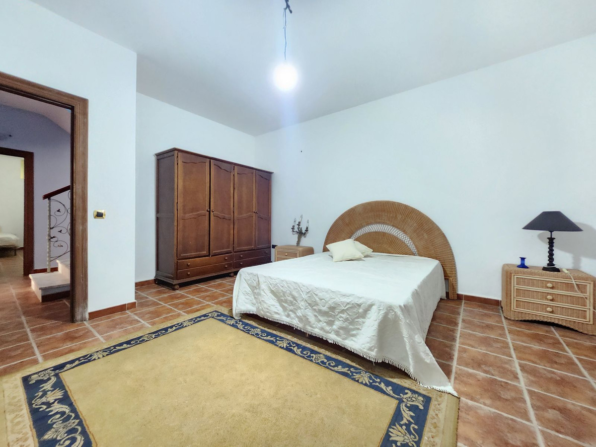 8 Bed Townhouse for sale in La Cala De Mijas Costa Del Sol, Málaga, Spain