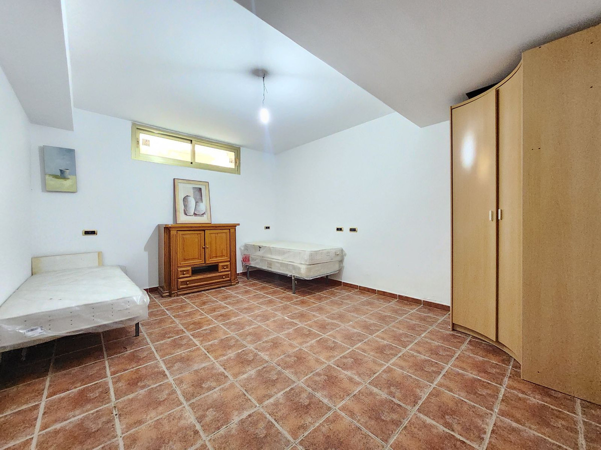 8 Bed Townhouse for sale in La Cala De Mijas Costa Del Sol, Málaga, Spain