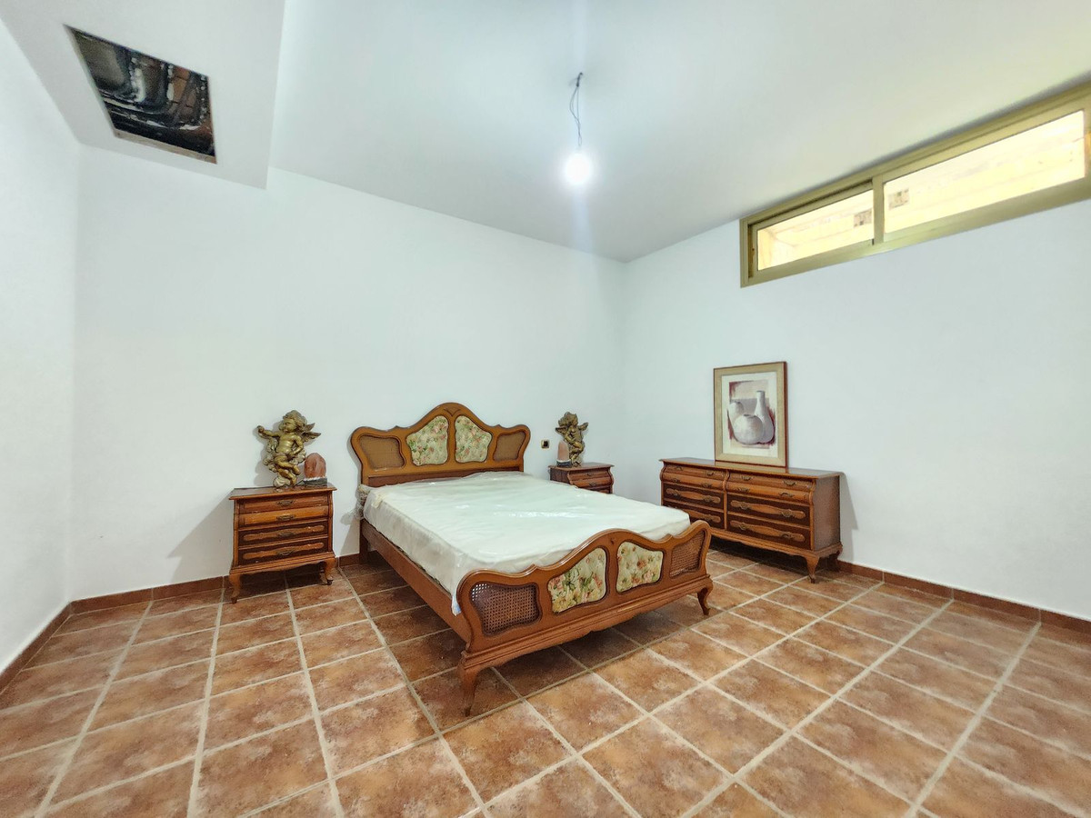 8 Bed Townhouse for sale in La Cala De Mijas Costa Del Sol, Málaga, Spain