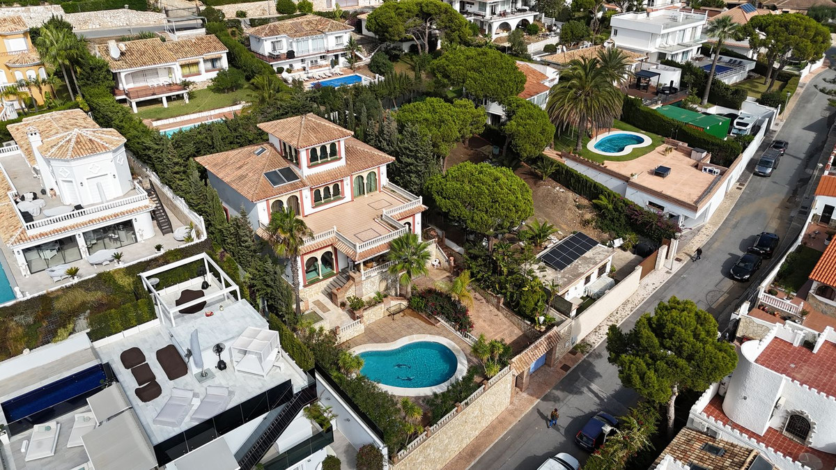 8 Bed Townhouse for sale in La Cala De Mijas Costa Del Sol, Málaga, Spain